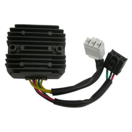 REGOLATORE DI TENSIONE 12V DC - TRIFASE - 6 CAVI PER HONDA 125/150 SH INIEZ. (05-12) PS i 125/150 (06-14)