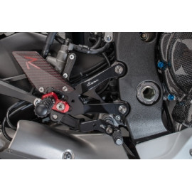 Pedana regolabile LIGHTECH R VERSION per YAMAHA R1 (2015>)