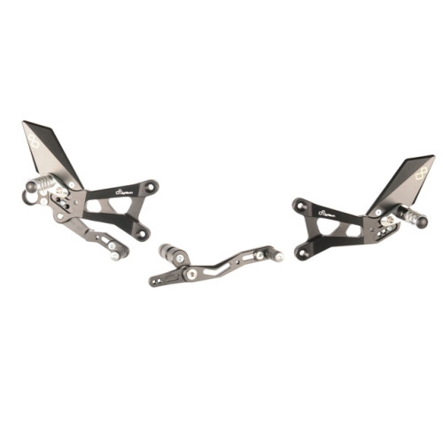 PEDANE REGOLABILI CON POGGIAPIEDE SNODATO PER YAMAHA R6 (2017-2018)