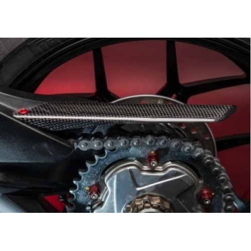 Copri Catena in Carbonio LIGHTECH per MV AGUSTA RIVALE 800 (2014-2015) - F3 675 / F3 800 (2012-2015) - B3 675 / B3 800 (2012-2015)