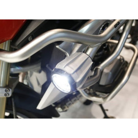 GIVI - LED PROJECTORS - Coppia proiettori antinebbia, universali, con tecnologia led e corpo in alluminio.