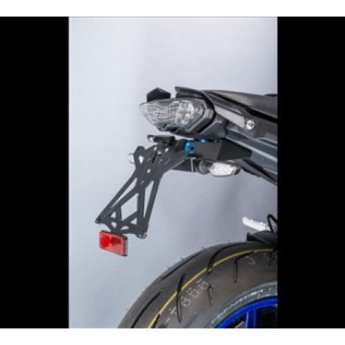 KIT PORTA TARGA REGOLABILE LIGHTECH CON CATADIOTTRO E LUCE TARGA per YAMAHA MT-10 (2016>)