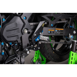 PEDANE REGOLABILI CON POGGIAPIEDE SNODATO KAWASAKI NINJA 400 (2018>)