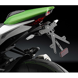 Porta Targa Regolabile Omologato RIZOMA linea FOX con luce targa LED e Catadiottro Specifico per KAWASAKI  Z 1000 (2014>)