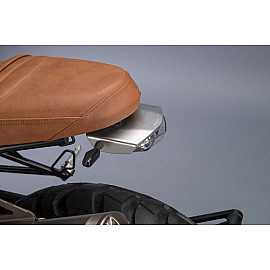 PORTA TARGA RAGOLABILE LIGHTECH KIT CON LUCI TARGA PORTAFARO SILVER E CATADIOTTRO per BMW R NINET SCRAMBLER (2016-2018) / URBAN / RACER /PURE
