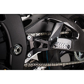 Pedane regolabili RACING VERSION con poggiapiede Snodato Lightech per YAMAHA R6 (2008/2016)