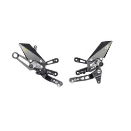 Pedane Regolabili Con Poggiapiedi Snodati , Cambio Diritto per APRILIA RSV4 RF / RR / 1100 FACTORY