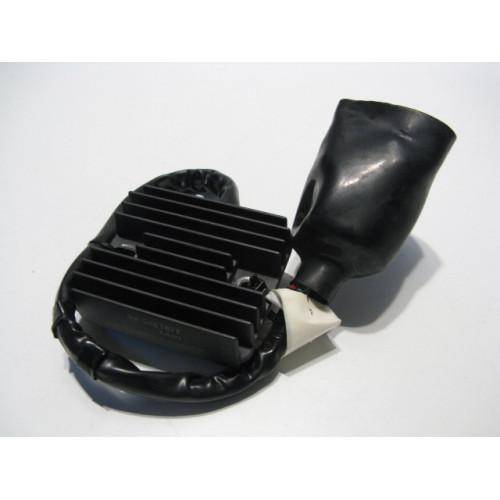Regolatore giapponese SH678-FF - 12V - c.c - trifase - 5 cavi - 2 connettori per HONDA 750 VT SHADOW/ABS (08/13) - 750 VT C2B SHADOW (10/13) - 750 VT SHADOW (10/13) - 750 VT C2 SHADOW SPIRIT (07/09) - 750 VT C2S SHADOW SPIRIT (10/13)