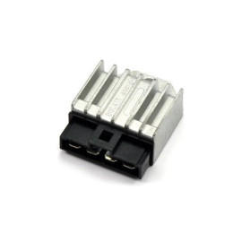 Regolatore di Tensione DUCATI 12V/8A - ca - morsettiera nera - 4 faston c/protezione da sovravoltaggio per MALAGUTI 50 XTM (2003/2006) / 5 XSM (2003/2006) / CNK 50 DRAKON (2005/>) / YAMAHA DT 50R/SM (2003/2006) / MBK X-LIMIT 50 ENDURO MOTARD (2003/2006)