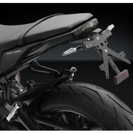 Porta Targa Regolabile Omologato FOX con luce targa Led RIZOMA per YAMAHA MT-09 (2013>) - XSR 900 (2016>)